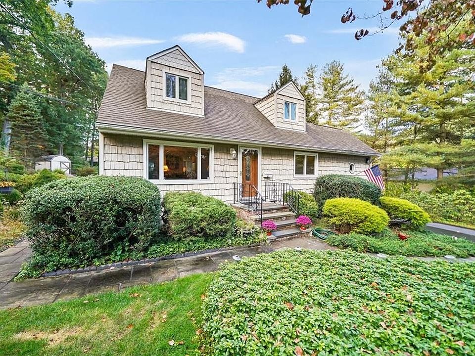 1st image of 21 Deerfield Drive