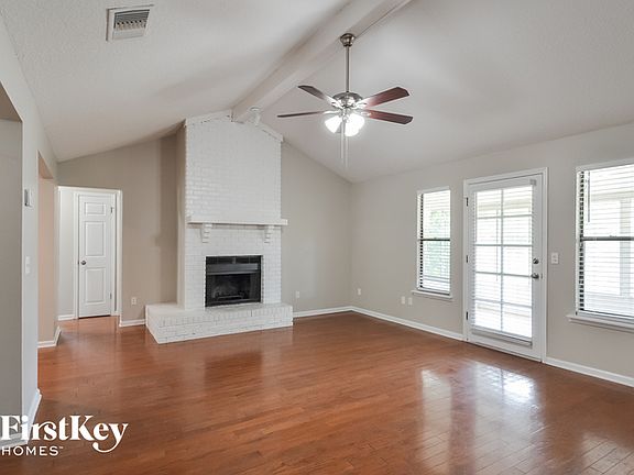 3rd image of 11065 Great Western Ln W