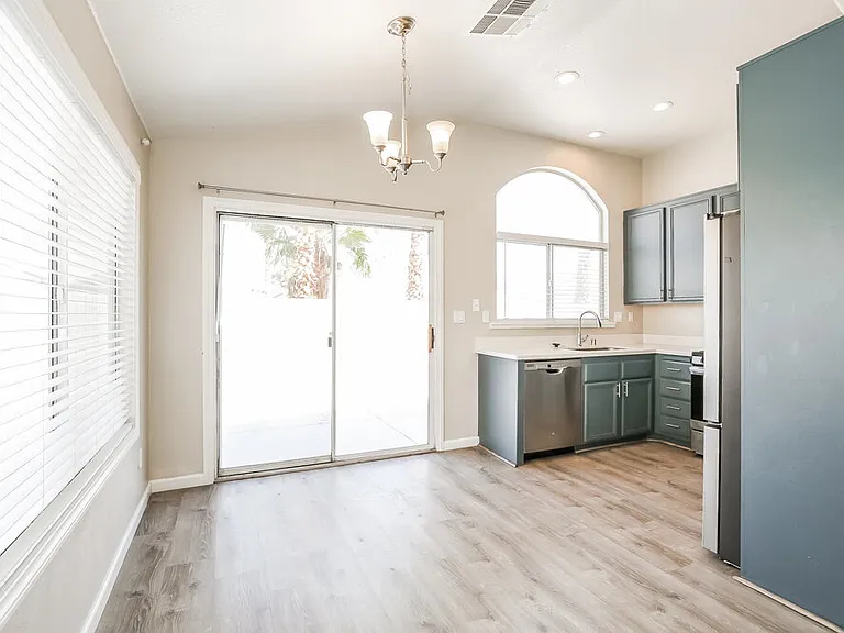 6040 Hidden Rock Dr — Photo 7