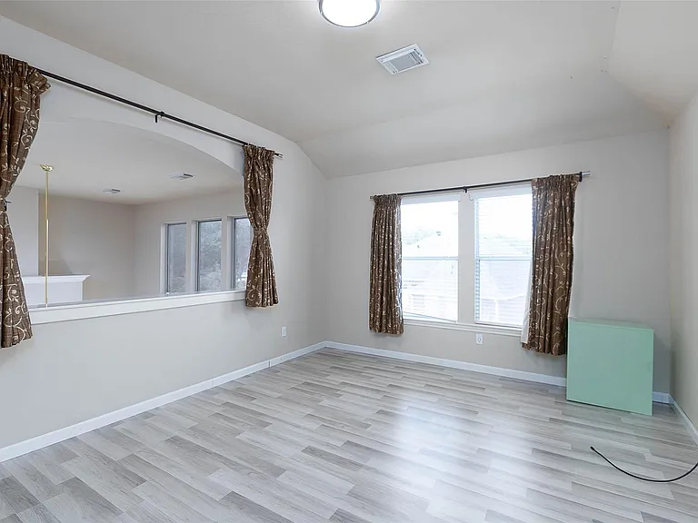21418 Grand Hollow Ln — Photo 35