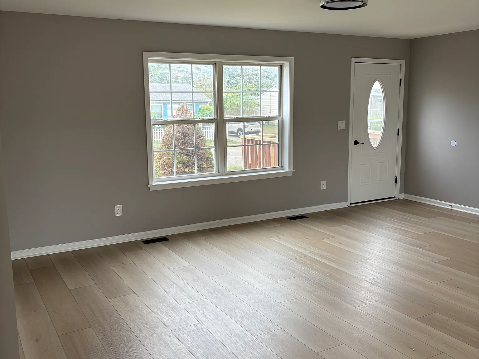 3 bed, 1248 sqft, $2,800 — Photo 2