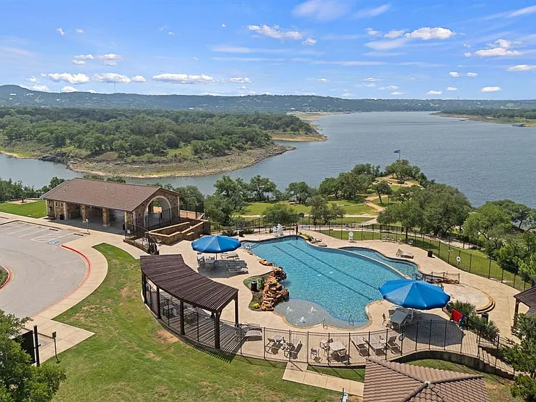 8000 Prairie Rye Dr — Photo 39