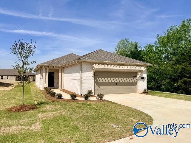 1st image of 201 Emma Harris Cir