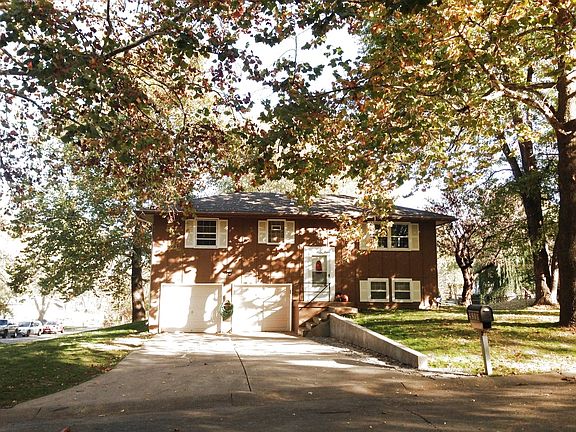 2nd image of 4901 Savage Ave