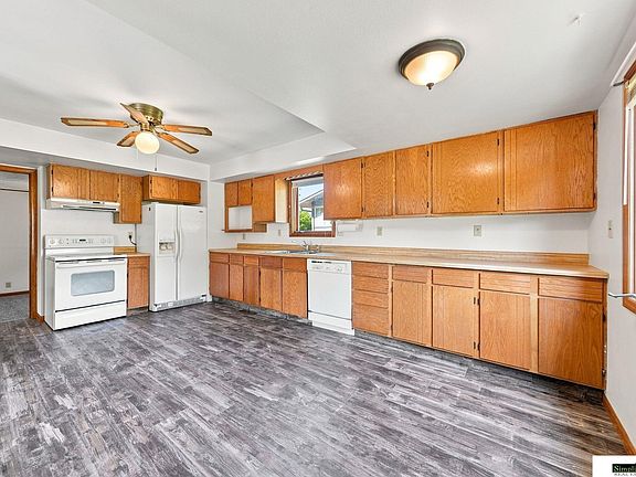 4th image of 705 N 5th St