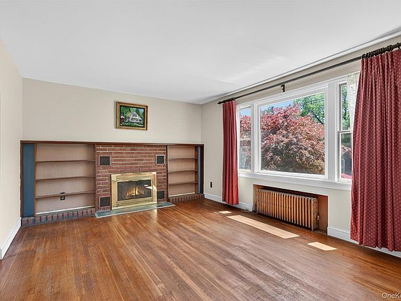 5th image of 149 W Washington Avenue