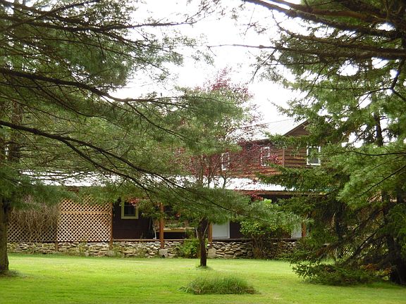 2nd image of 216 Burr Ln