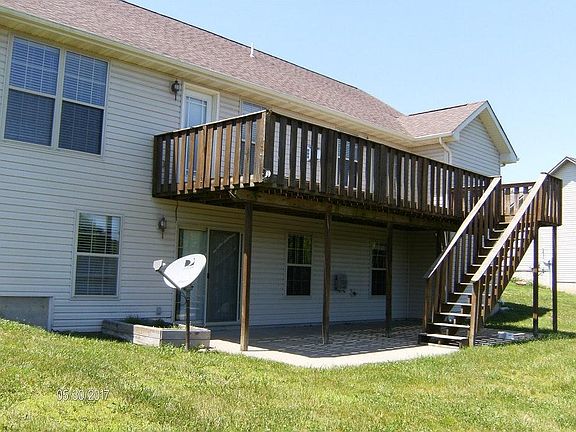 2nd image of 105 Mesa Dr