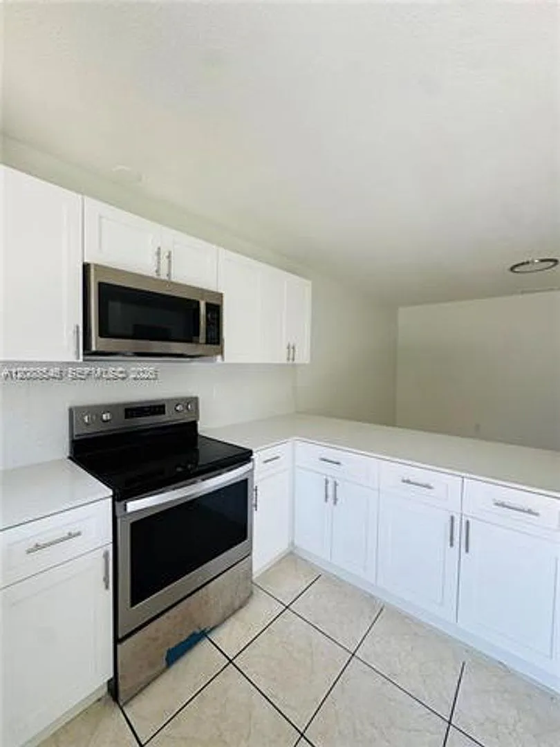 1107 NW 30th Ave # 0, Miami, FL 33125 — Photo 2