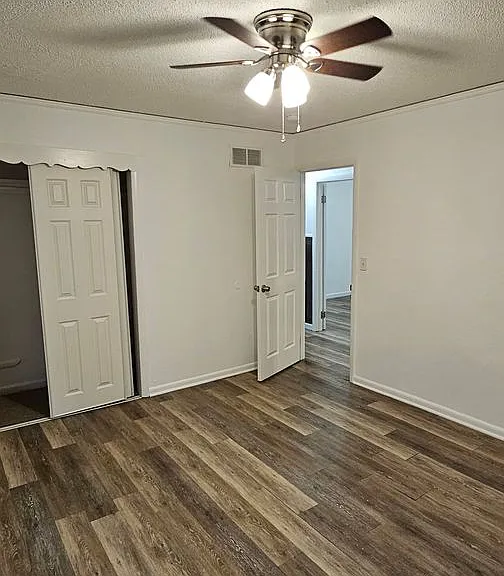 10716 Bennington Ave — Photo 26