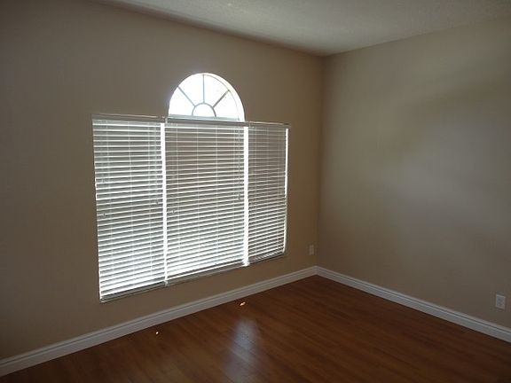 3rd image of 10527 Beneva Dr