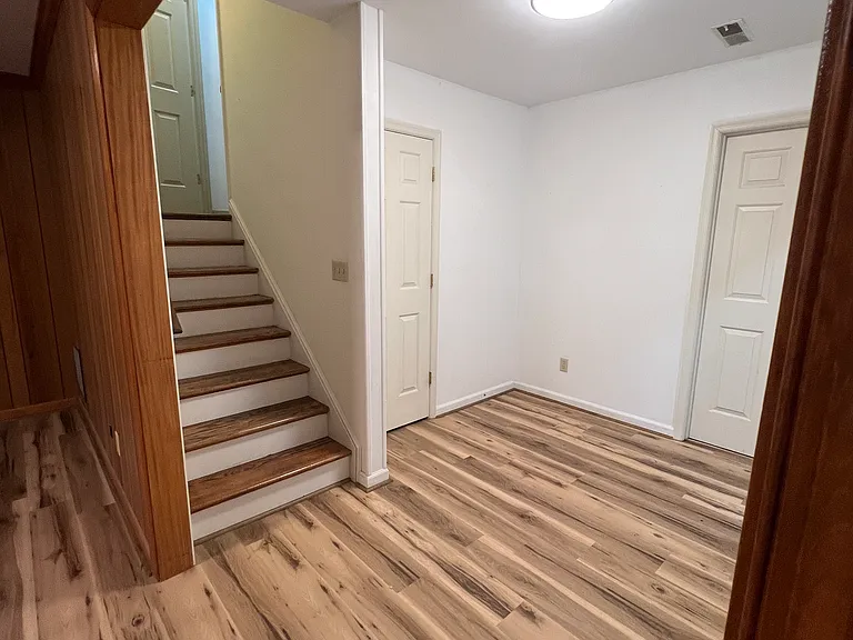 1000 Huntwood Ln — Photo 25