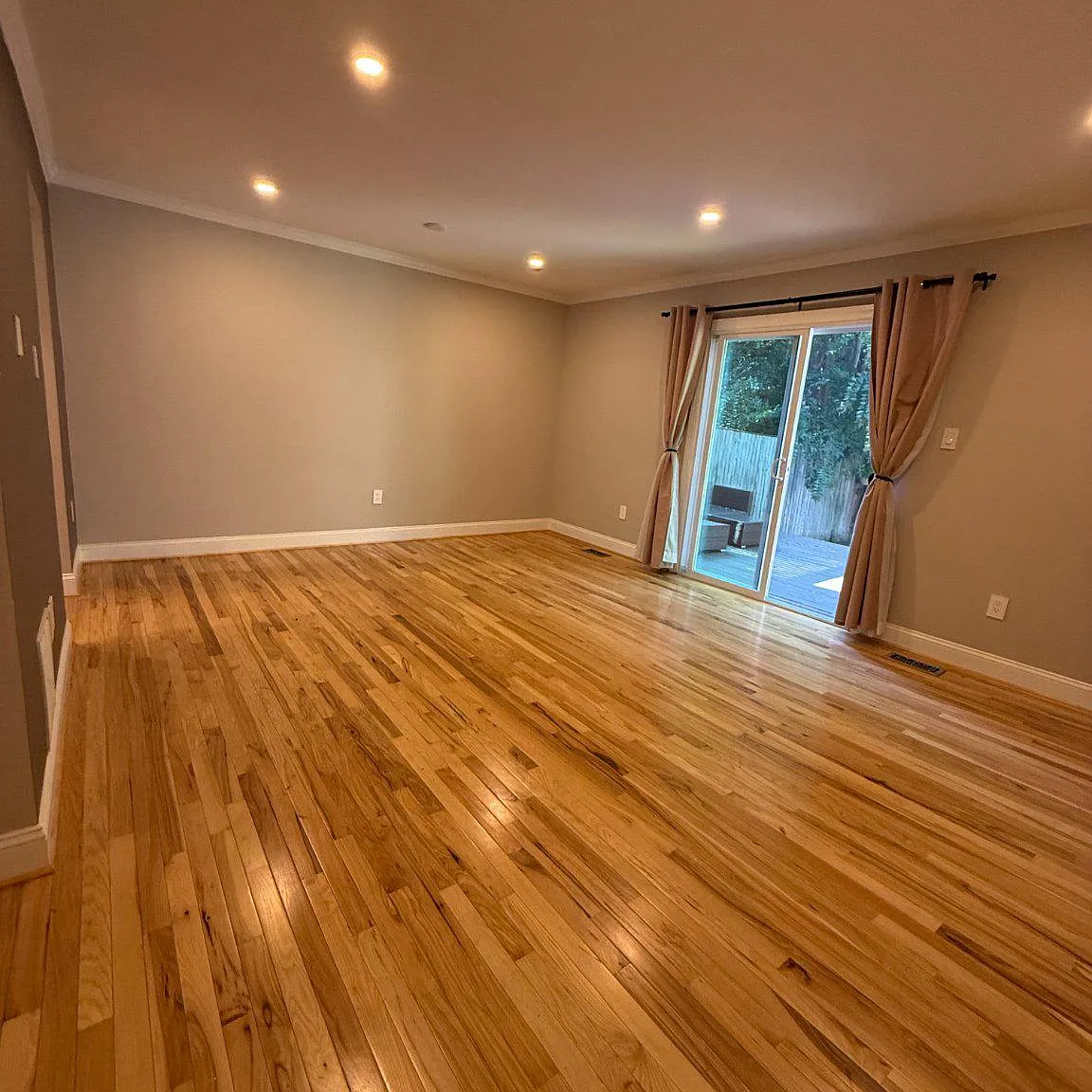 3 bed, 2.5 bath, 1244 sqft, $2,750 — Photo 4