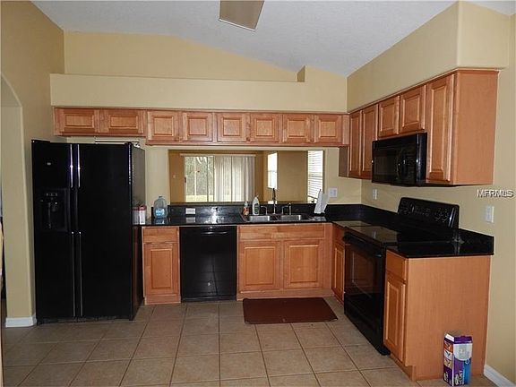 3rd image of 25824 Syme Ct