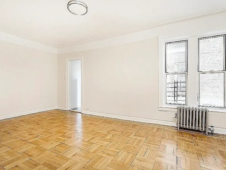 227 Haven Ave #2C — Photo 1