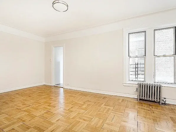 227 Haven Ave APT 2c, New York, NY 10033
