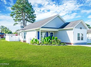 384 Tamarack Dr, Ayden, NC 28513