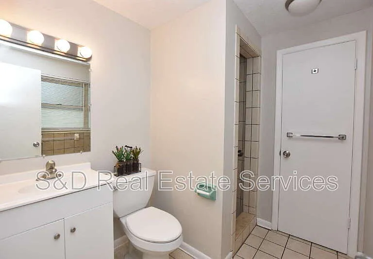 1424 Phyllis St — Photo 12