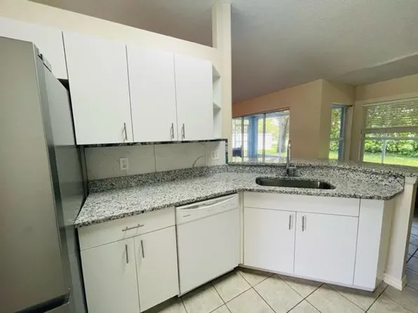 5906 Springview Dr, Port Orange, FL 32127