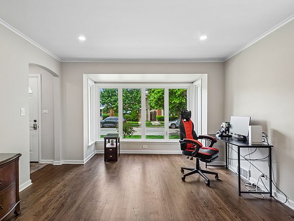 4th image of 6341 N Tripp Ave