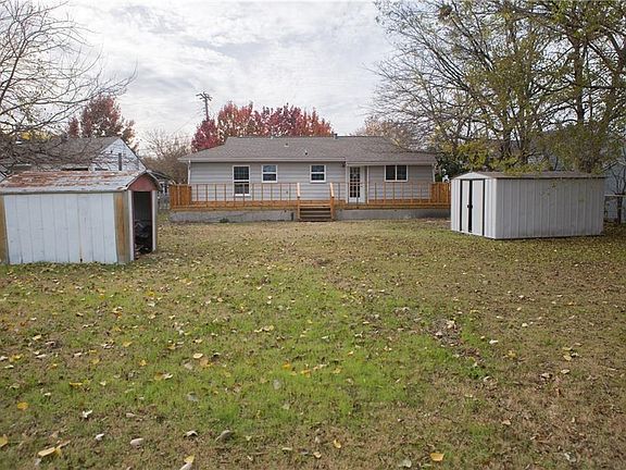 4th image of 501 Holley St