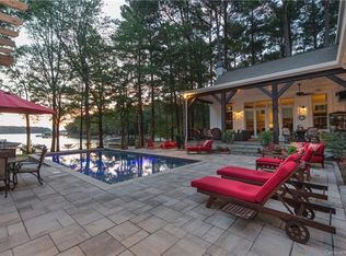 15817 N Point Rd, Huntersville, NC 28078