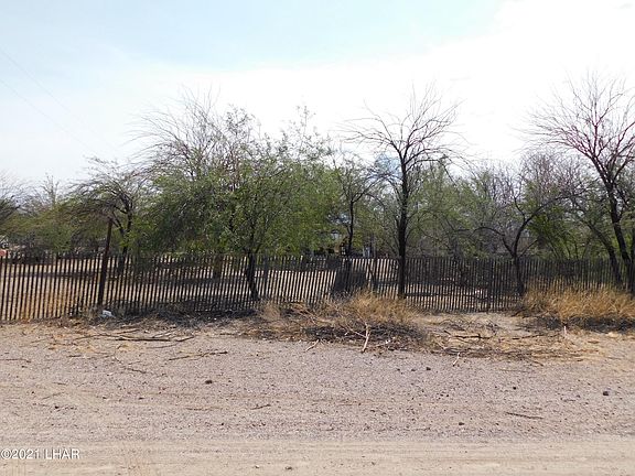 4th image of 27438 Highway 72