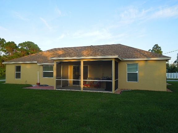4th image of 2902 SW Giralda St