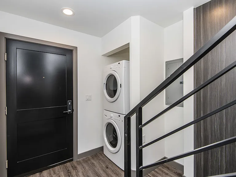 7036 La Tijera Blvd — Photo 11