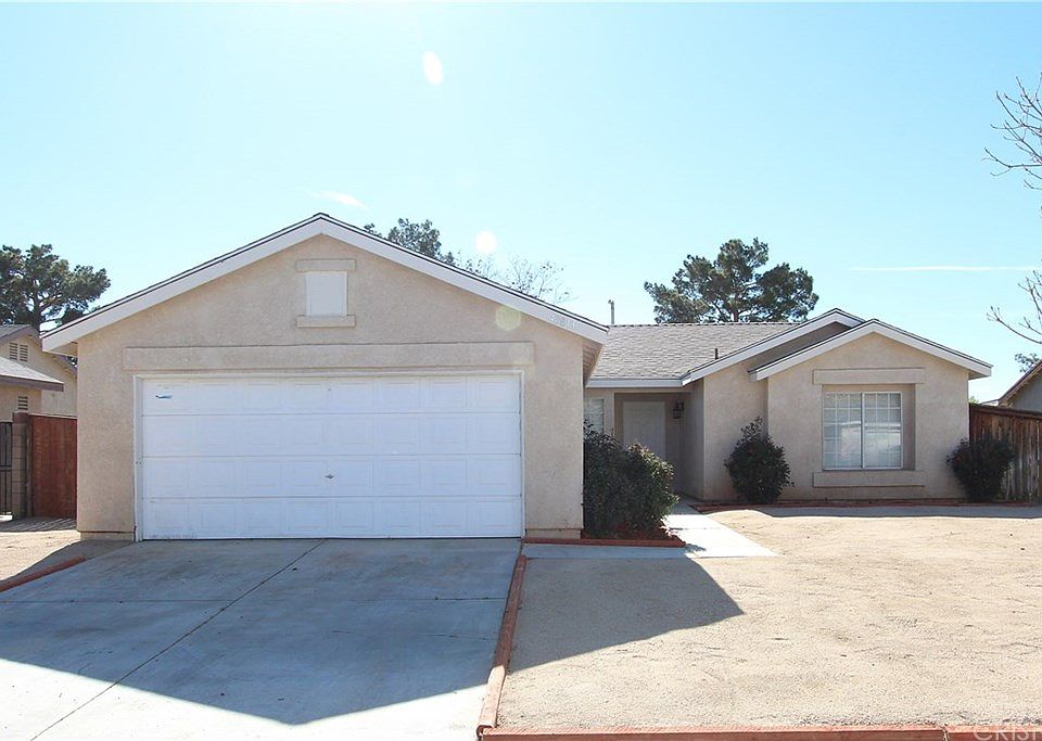 1st image of 43813 Serenity Ct