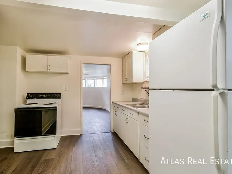 1459 Roberta St — Photo 4