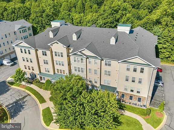 4th image of 310 High Gables Dr APT 103