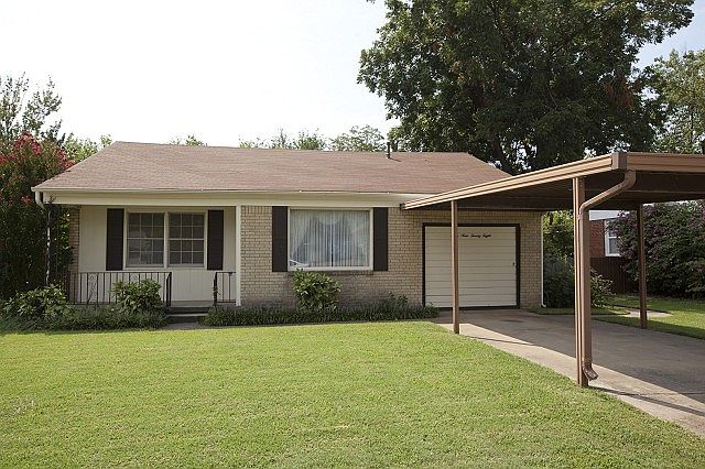 Lovely 2 bed, 1.5 bath home