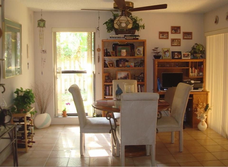 1st image of 4732 Oak Forest Dr W #61