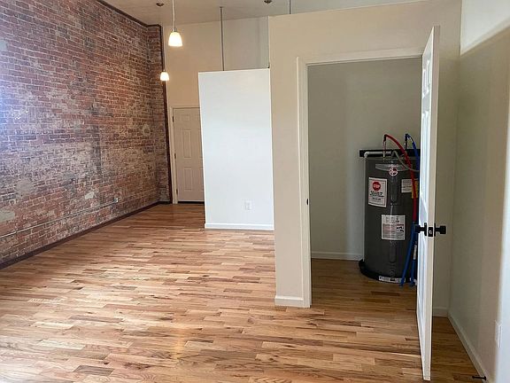 5th image of 114 W Harrison St