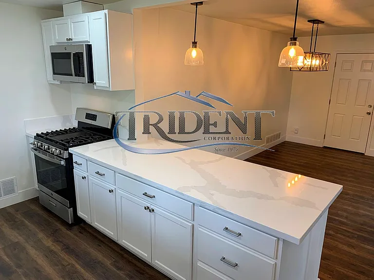 685 N Barrett Rd — Photo 6