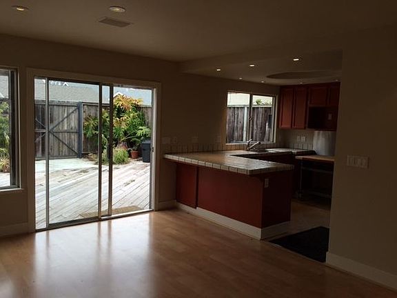 4th image of 4740 Falstaff Ave