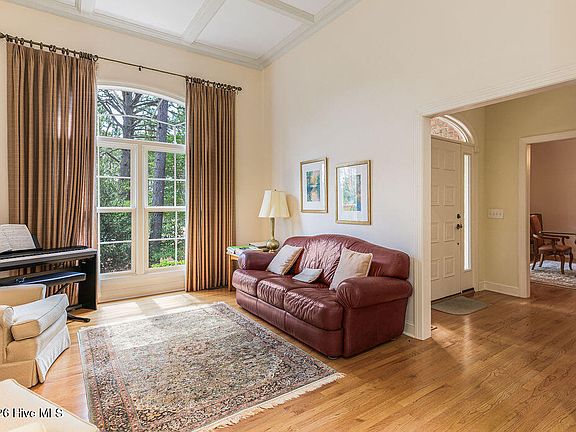 5th image of 62 Stoneykirk Drive