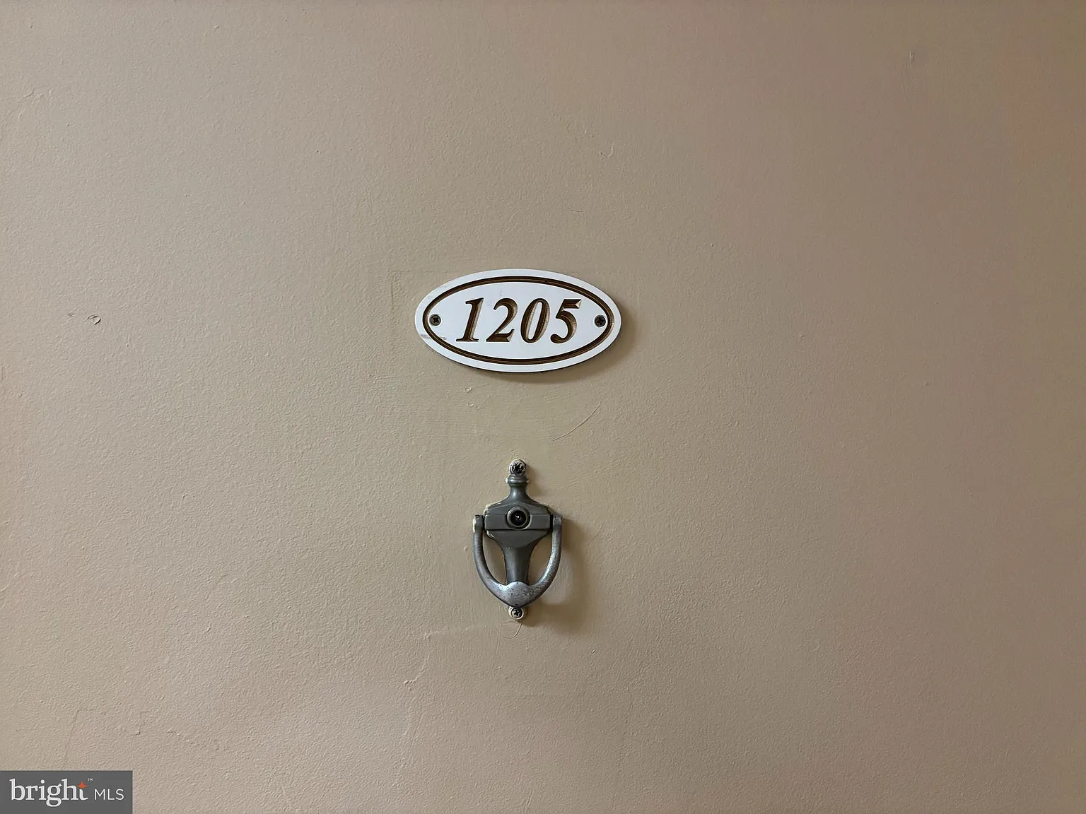 2 bed, 868 sqft, $1,800 — Photo 2