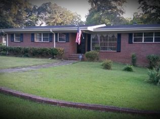6608 Cherokee Dr, Fairfield, AL 35064