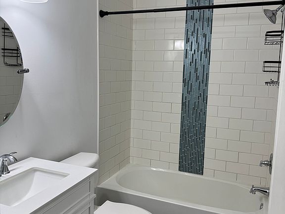 5th image of 1115 N Lexington Ave #4