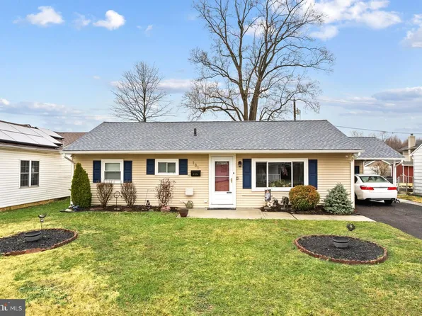 131 Lebbie Ln, Fairless Hills, PA 19030