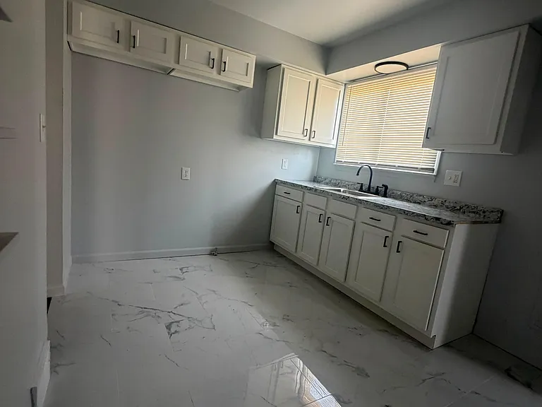 4900 Elmhurst St — Photo 5