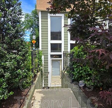 2nd image of 471A Luray Pl NW