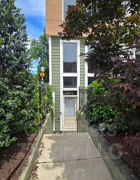471A Luray Pl NW — Photo 2