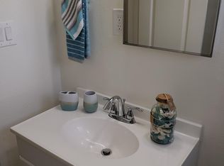 887 Center St #19, Costa Mesa, CA 92627