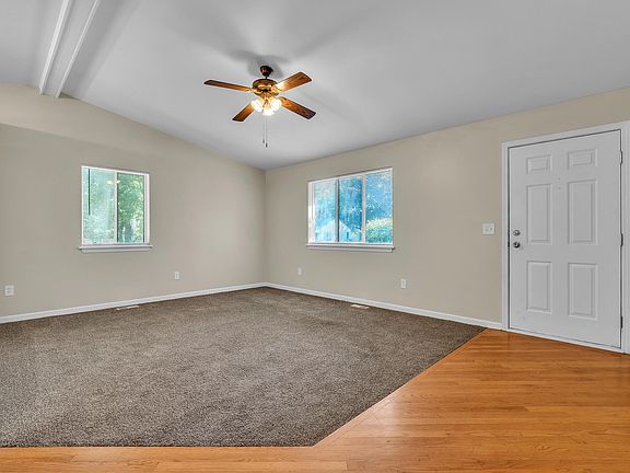 4th image of 24533 Grove Ave