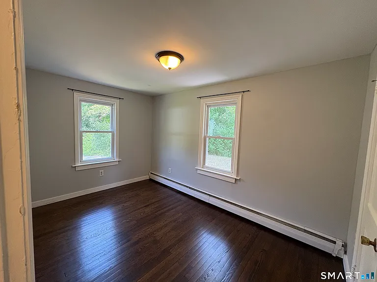 220 School St — Photo 12