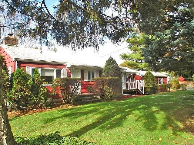 1st image of 184 Bainbridge Ave