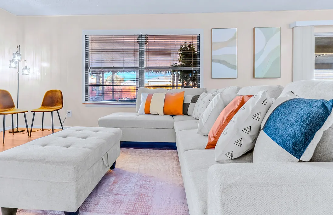 4 bed, $6,240 — Photo 3